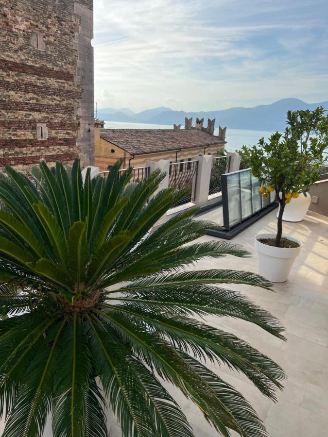 Suite La Castellana Torri Del Benaco Buitenkant foto