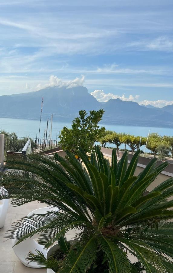 Suite La Castellana Torri Del Benaco Buitenkant foto
