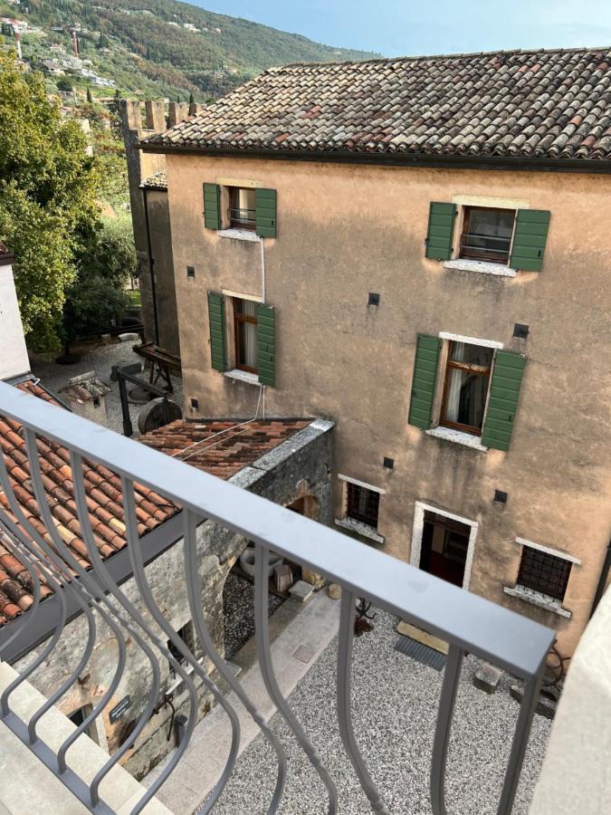 Suite La Castellana Torri Del Benaco Buitenkant foto